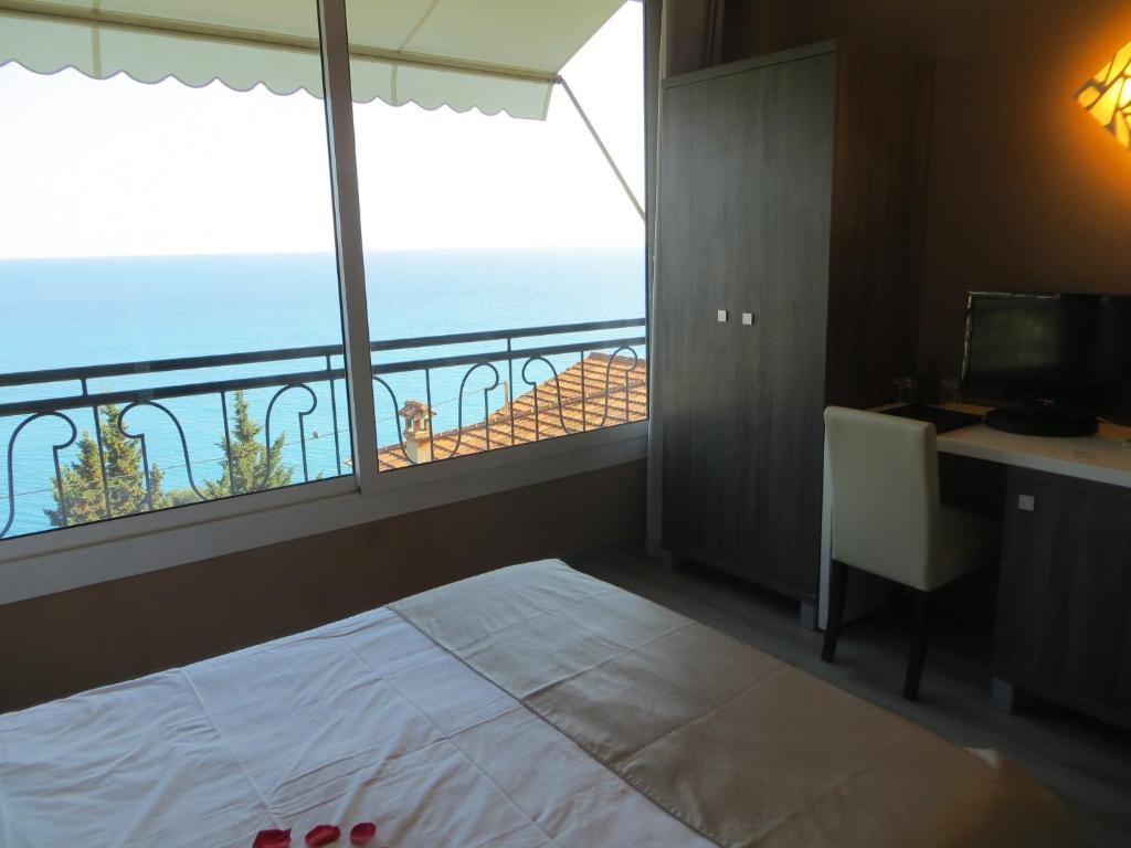 De Charme Regency Hotel 2*