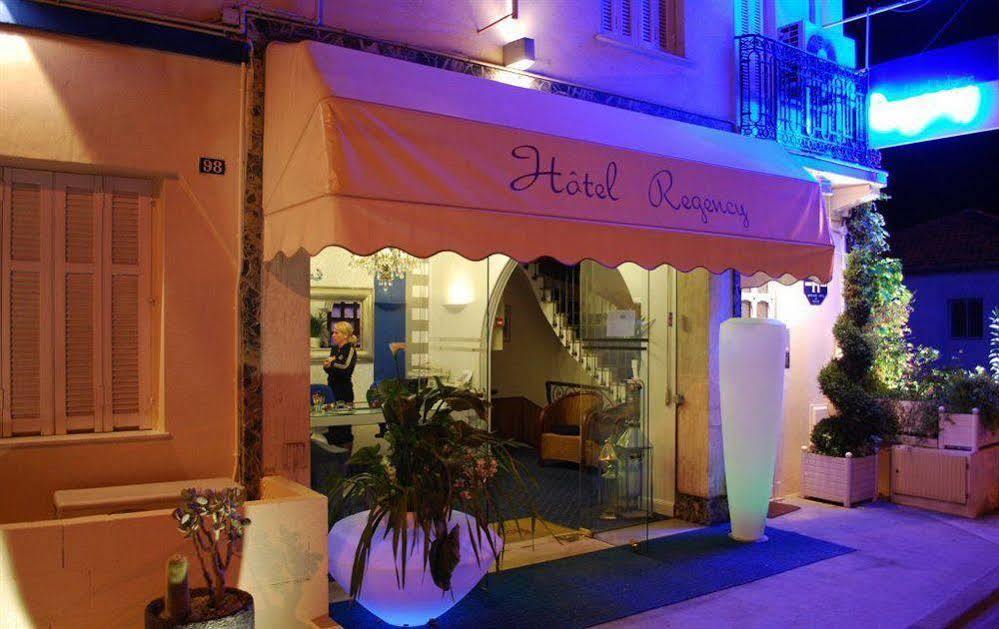 De Charme Regency Hotel