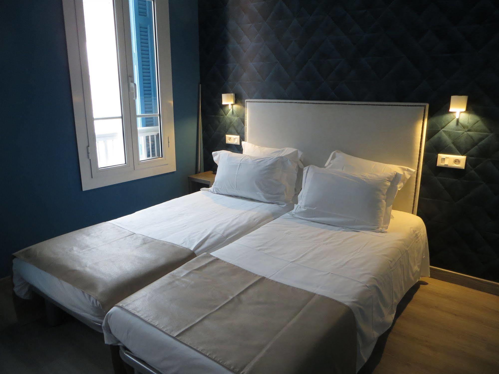 De Charme Regency